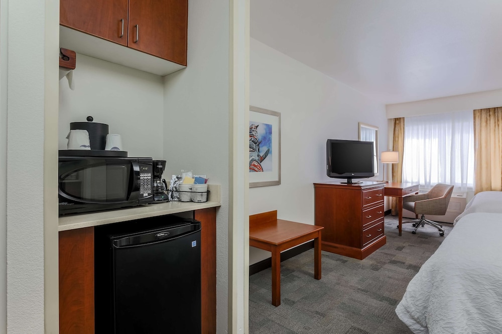Hampton Inn Anchorage 23/33