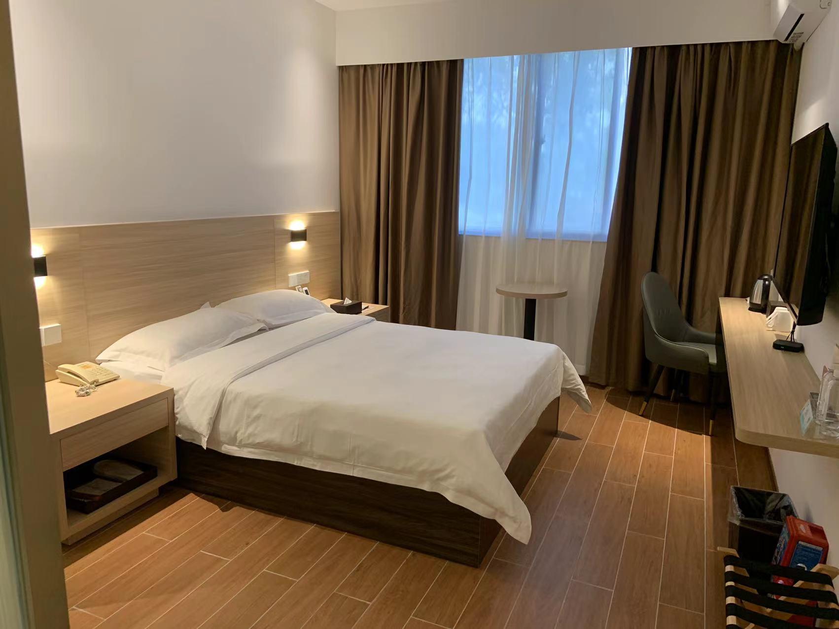 Business, King Bed