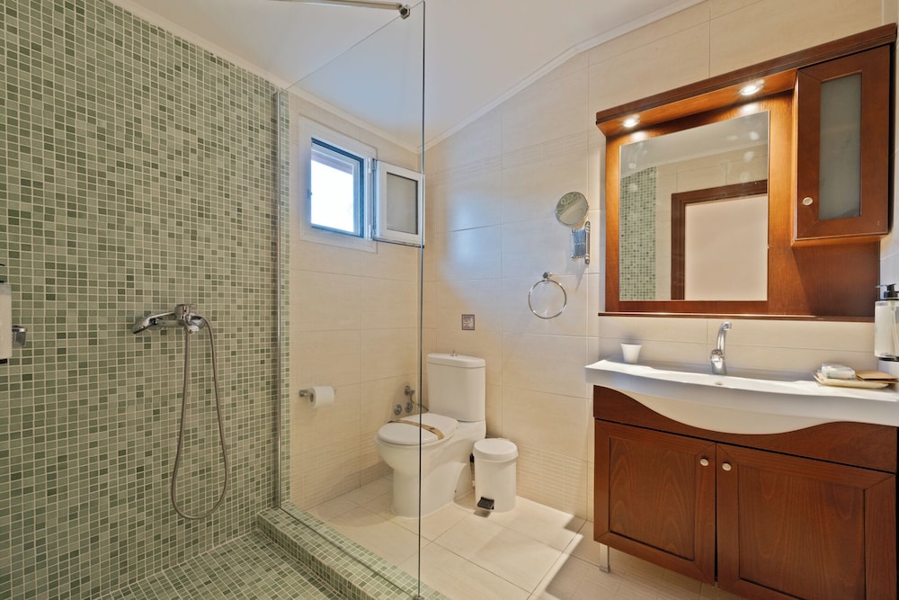 Kelyfos Hotel Bungalows and Suites 48/50