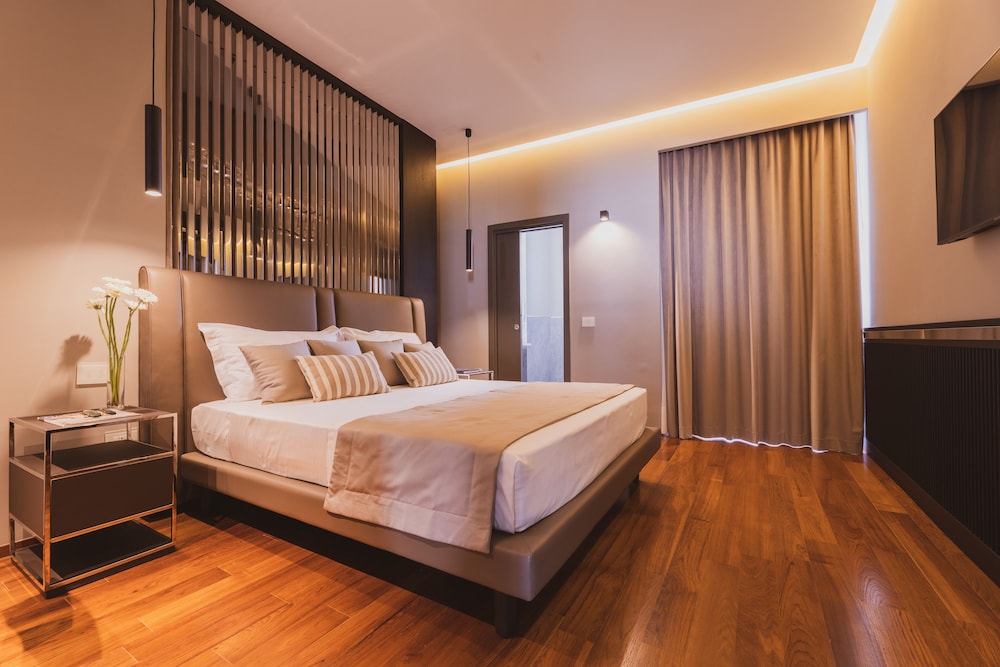 Spa, Suite, King Bed, Jetted Tub