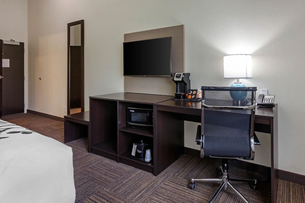 Sleep Inn & Suites Tampa South 37/42