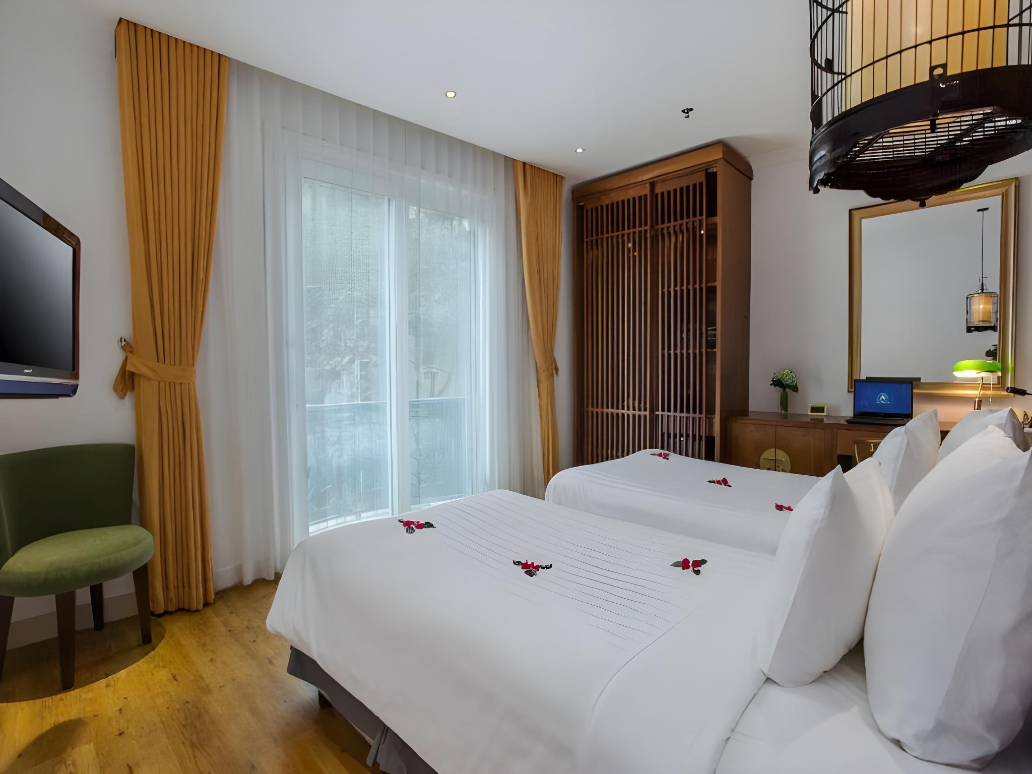 Premium, Double or Twin Bed