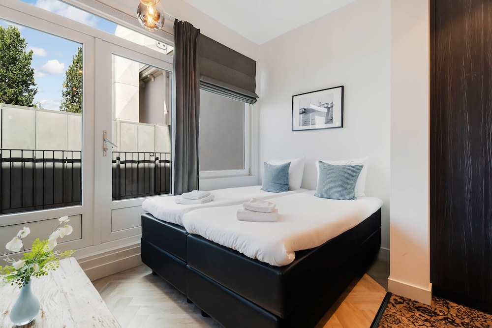 Hotel Maassluis 9/50