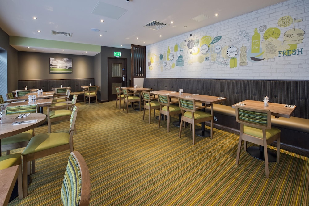 Premier Inn London Chiswick 33/36