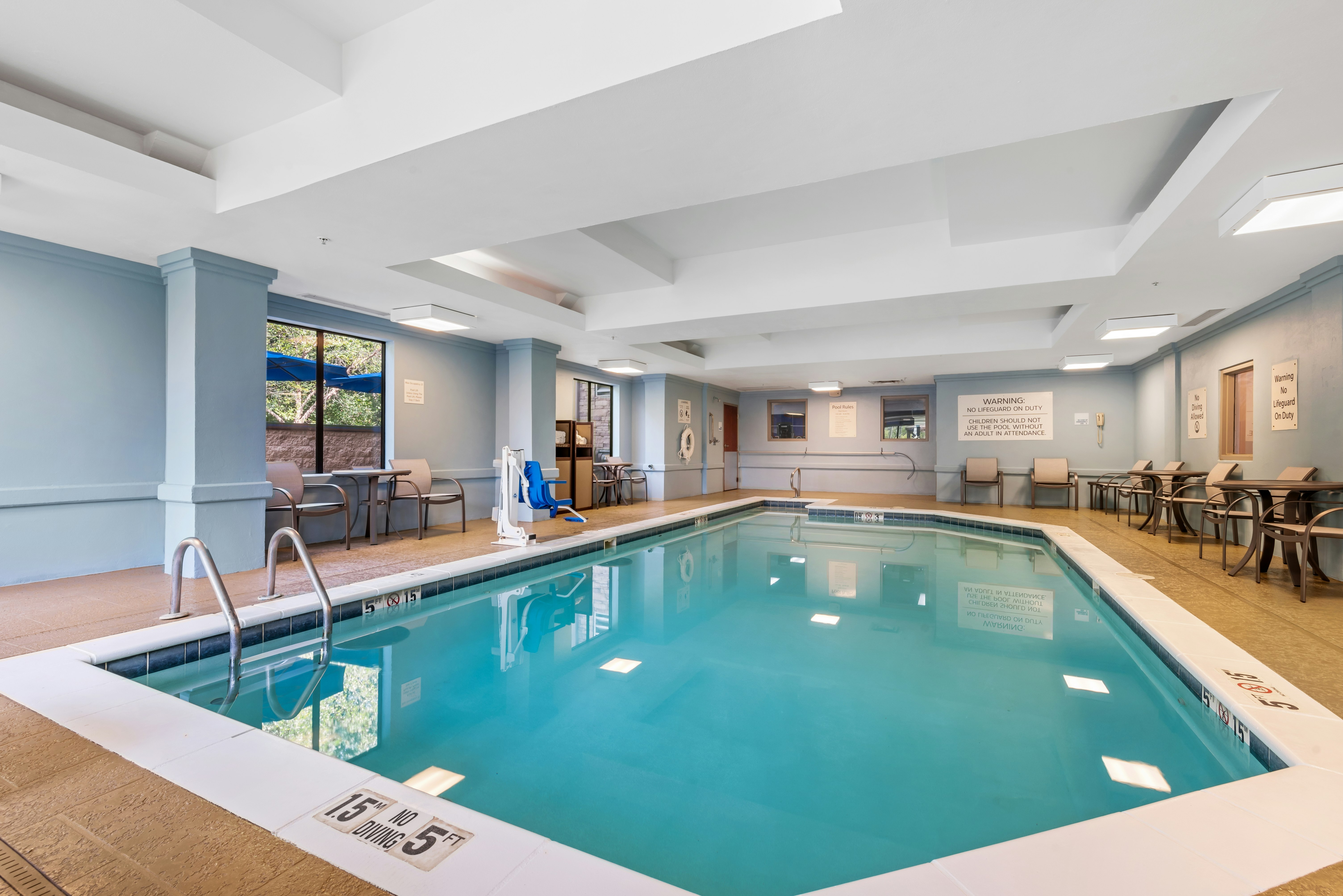 Holiday Inn Express Suites Maumelle Little Rock Nw 22/42
