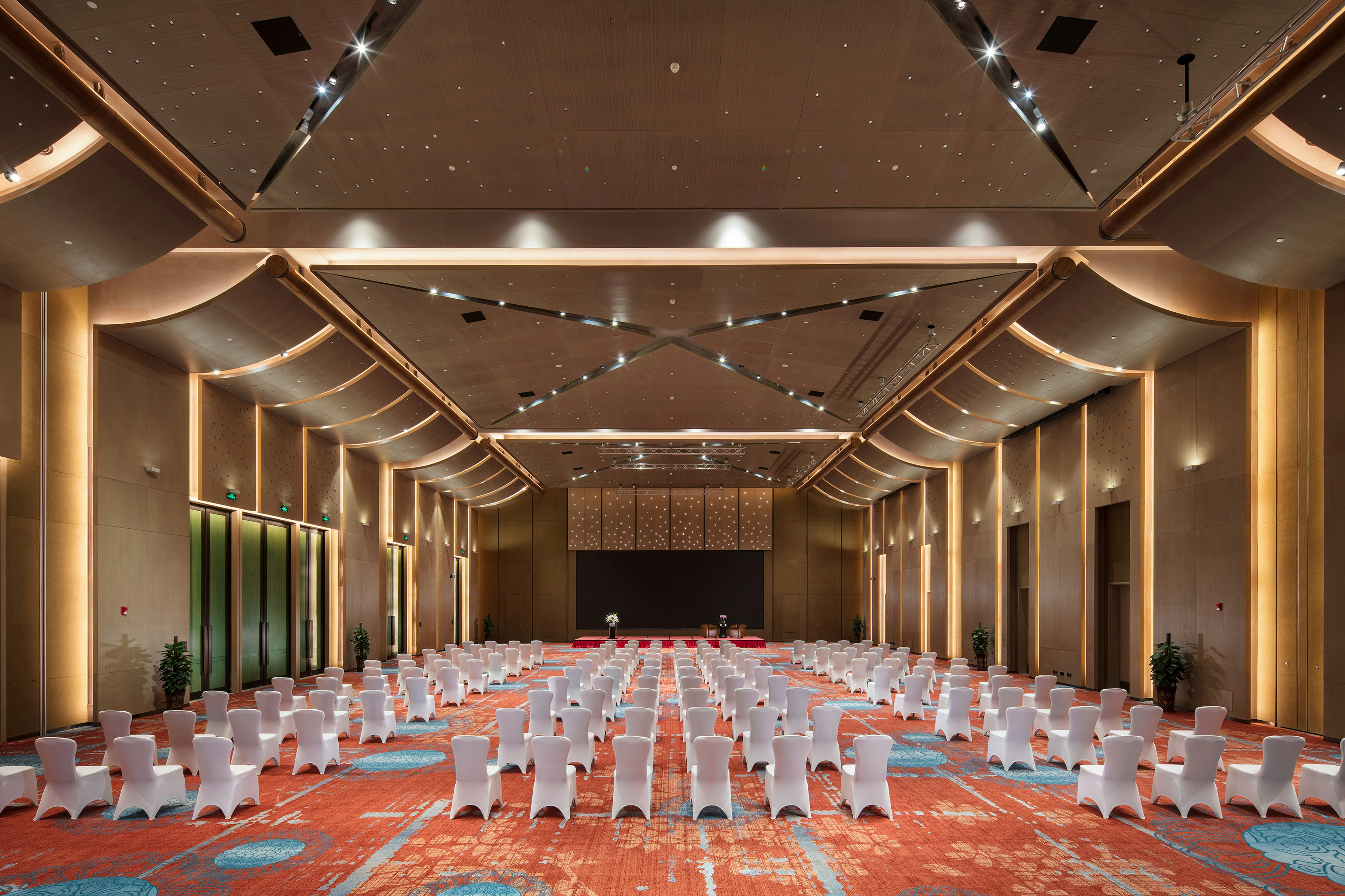 Hilton Jiuzhaigou Resort 16/32