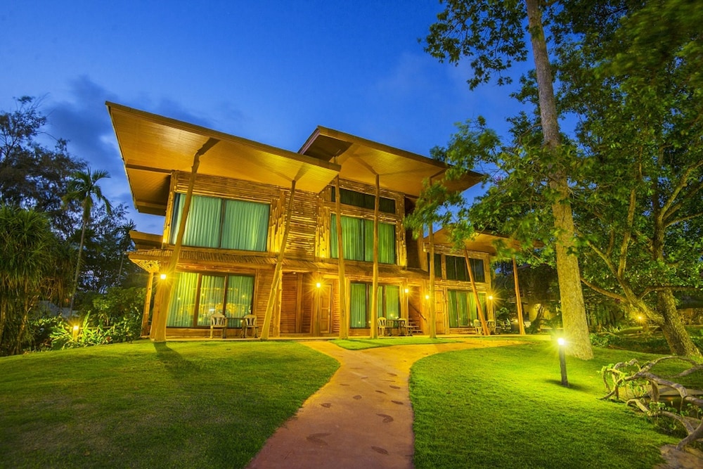 Blues River Resort Chanthaburi 9/64
