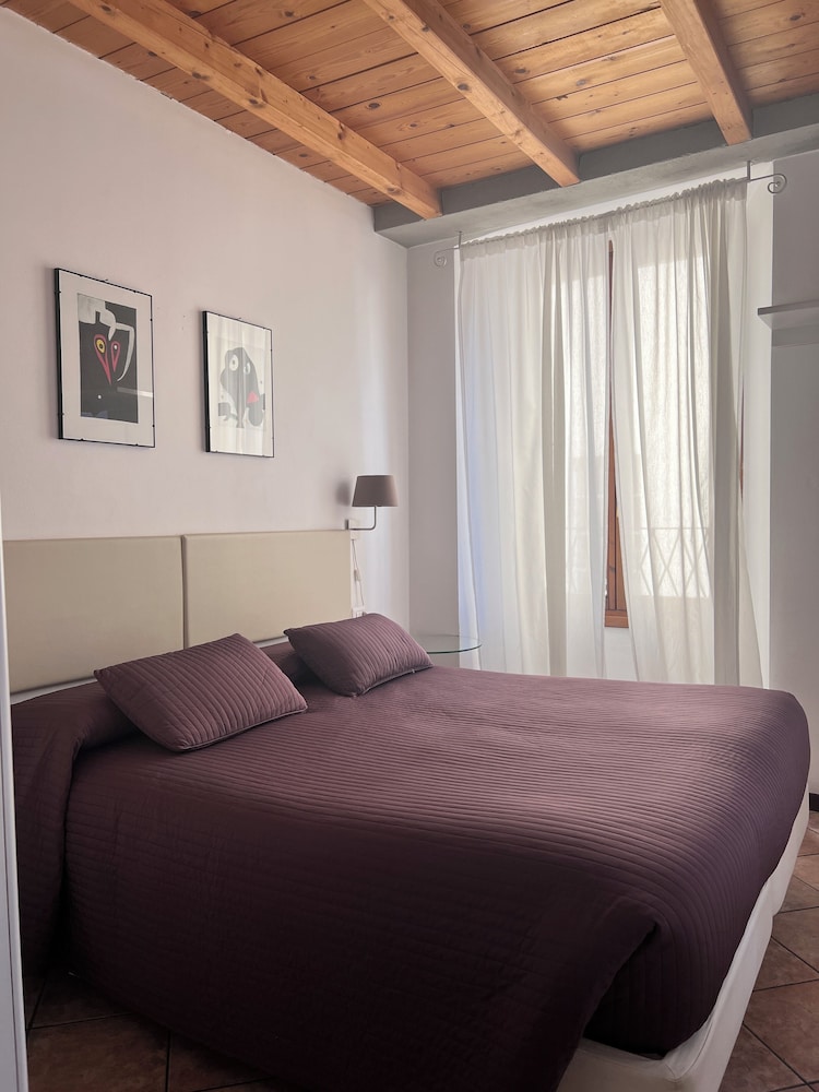 1 BEDROOM, COMFORT, STUDIO, CITY VIEW, KITCHEN