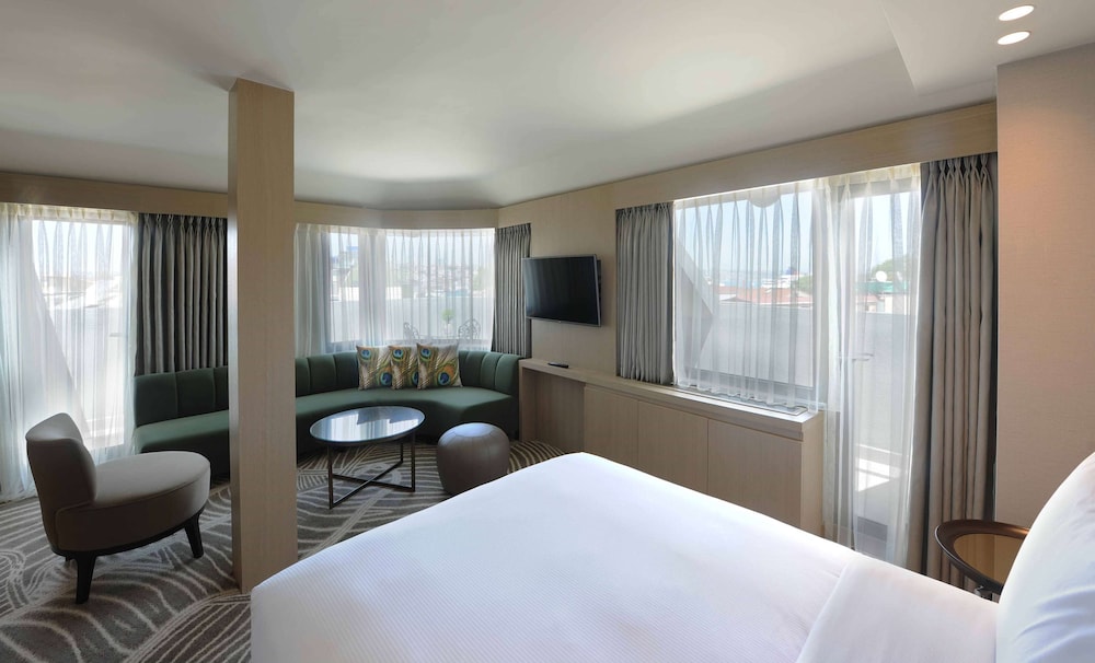 Bosphorus, Suite, Queen Bed
