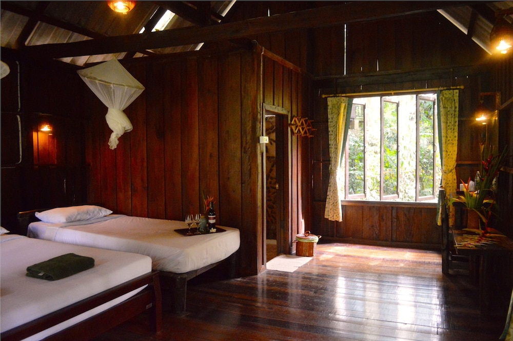 Khao Sok Riverside Cottages 11/50