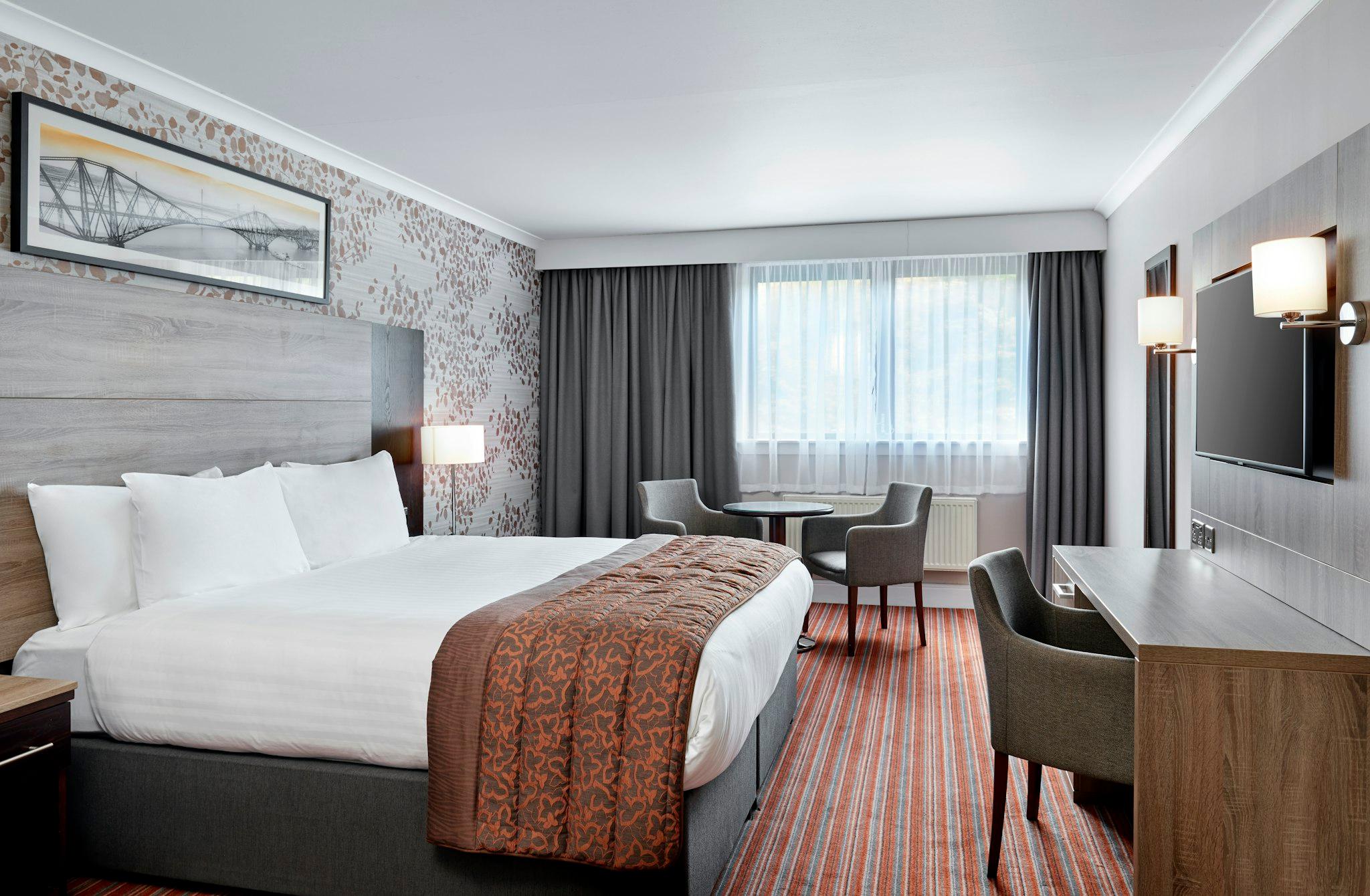 ROOM, DOUBLE BED
