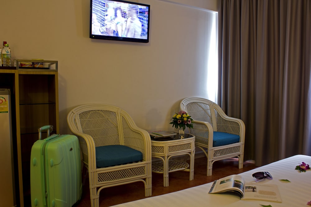 On Hotel Phuket 56/71