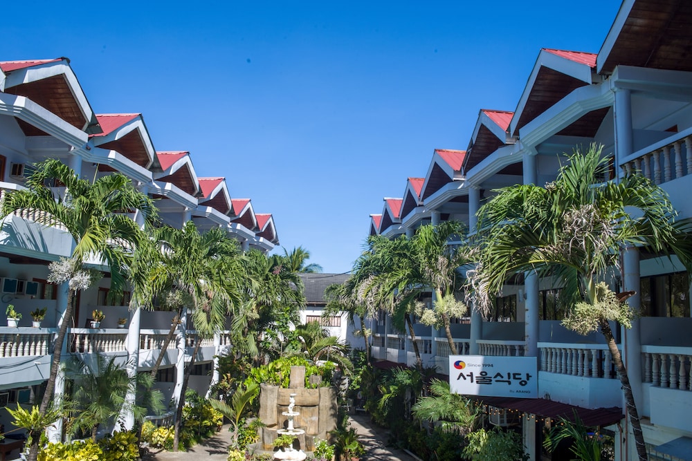 Boracay Peninsula Resort 33/38