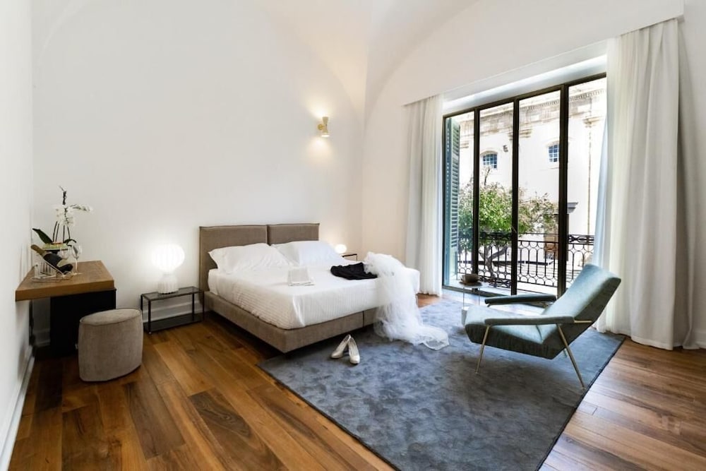 Dome Hotel 14/48