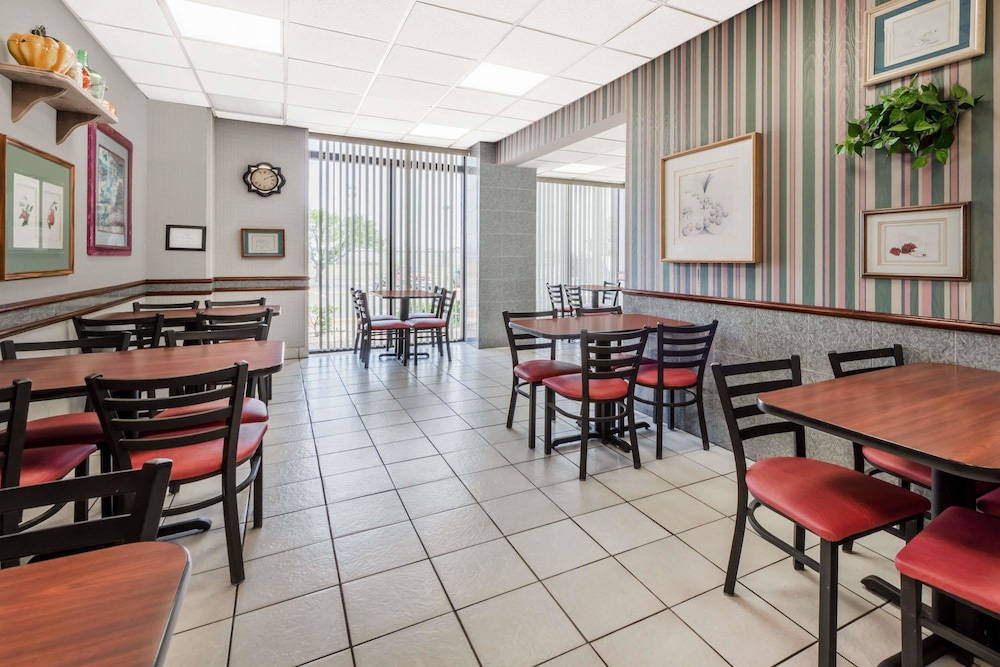 Days Inn by Wyndham Amarillo East 27/33