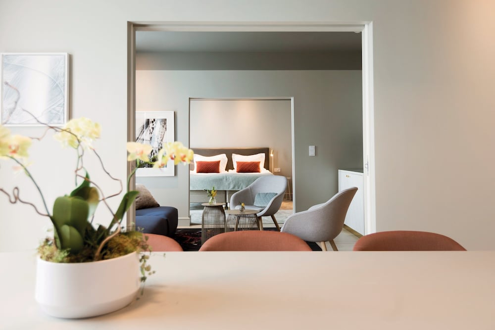 Elite Hotel Academia 45/65