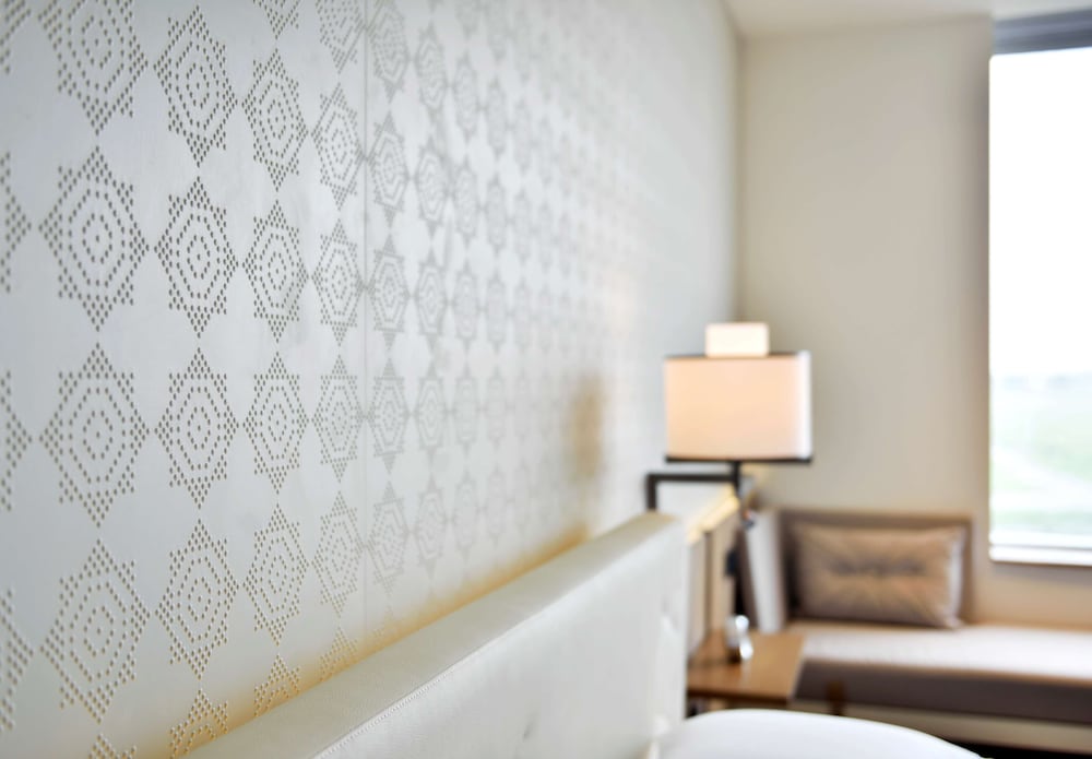 Andaz Delhi, by Hyatt 8/82