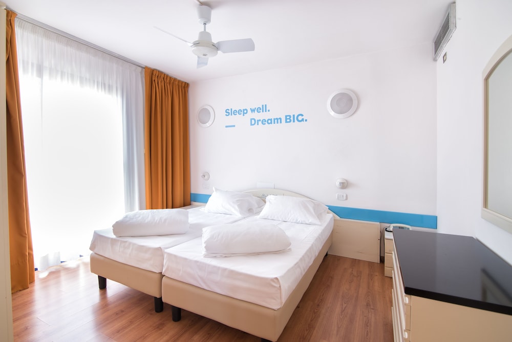 Hi Hotel 16/47