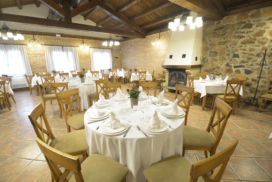 restaurant cafeteria