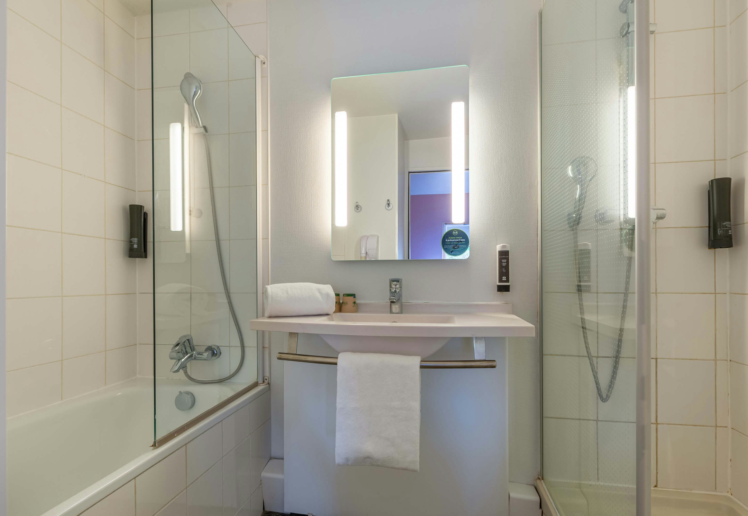 B&B Hotel Chartres Centre Cathedrale 49/50