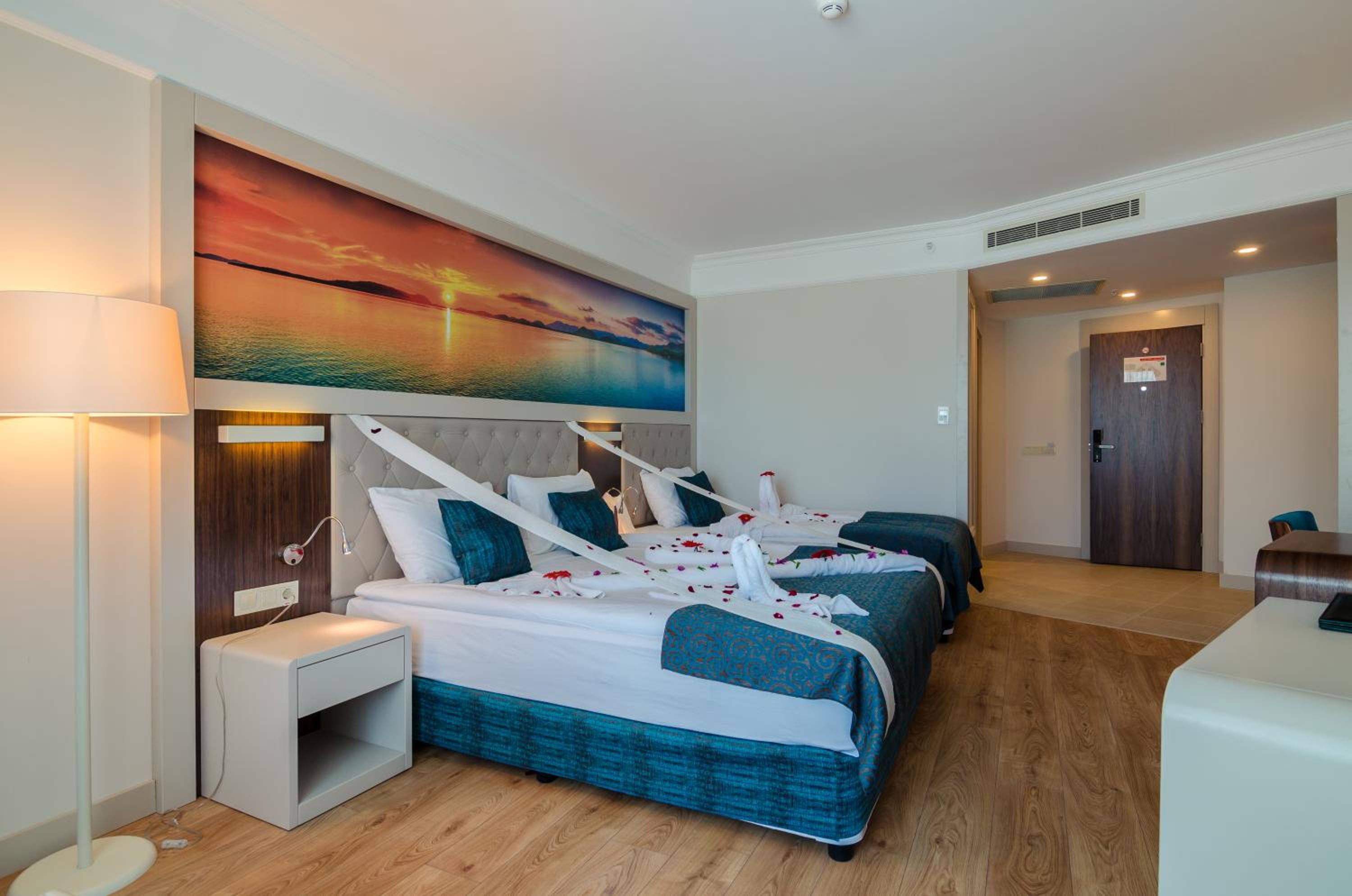 Standard, Double or Twin Bed