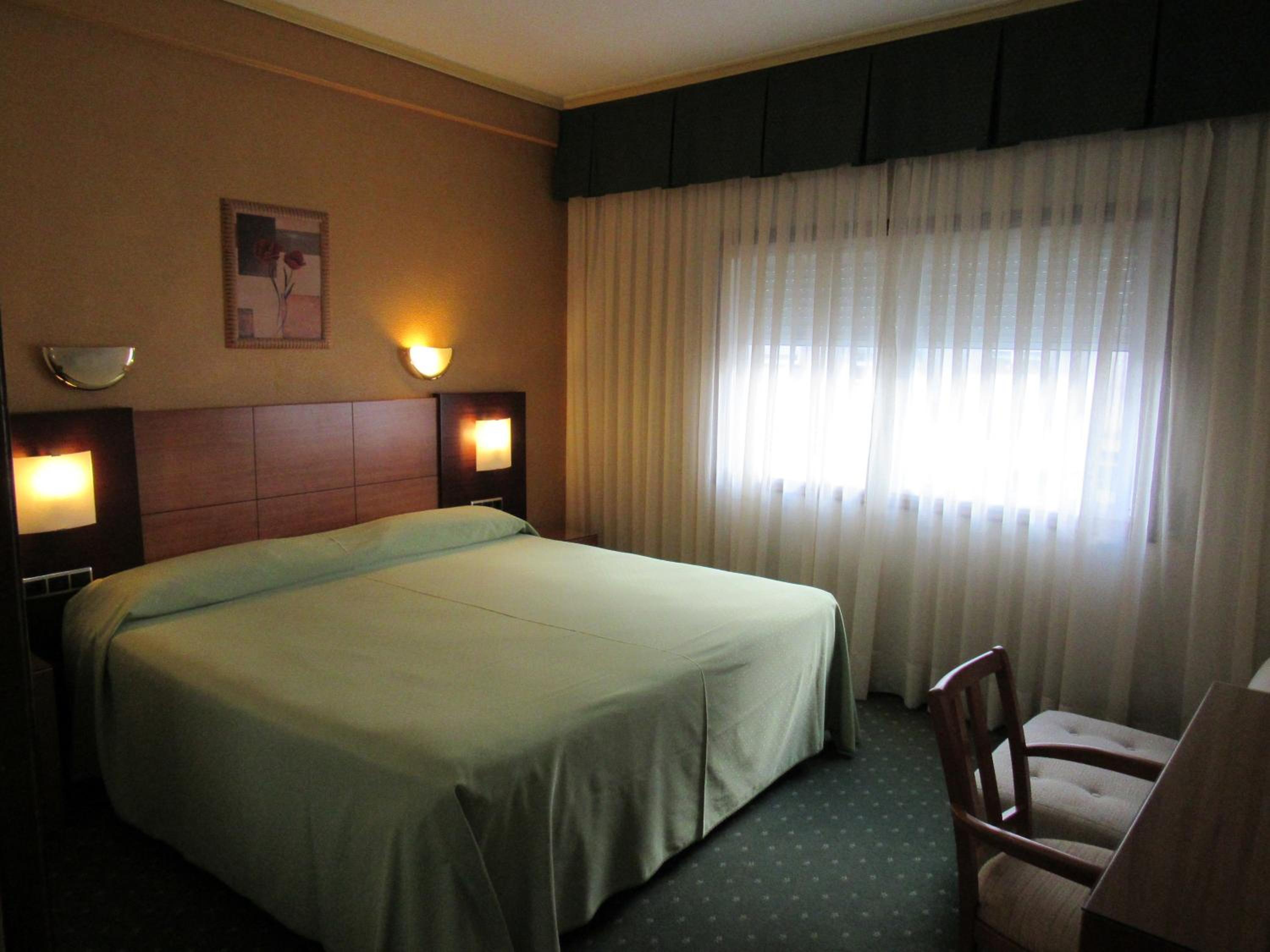 Room, King Bed