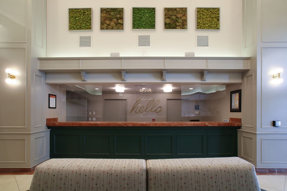 Oxford Suites Spokane Valley 4/64