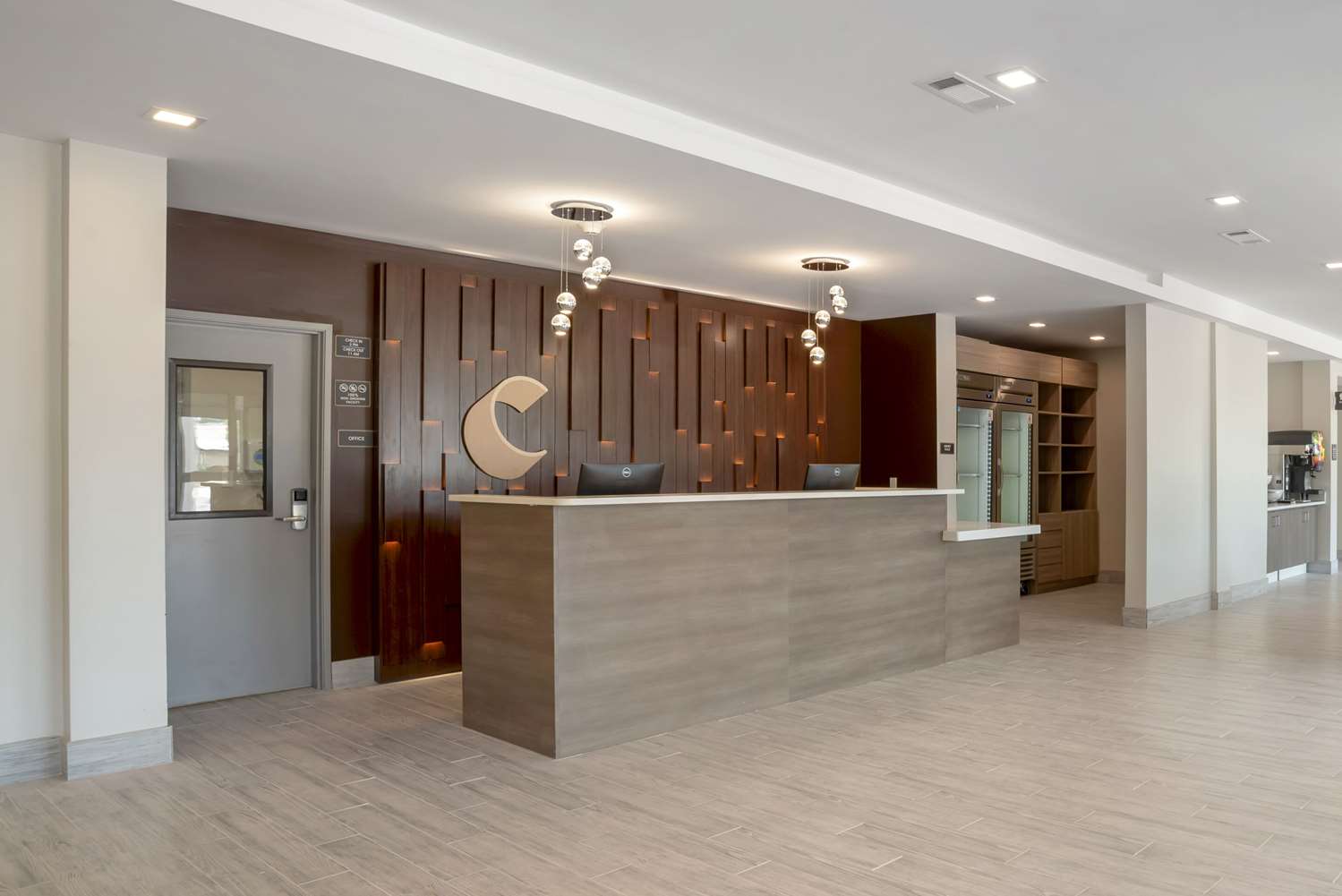 Comfort Inn and Suites Destin Near Henderson Beach 7/28