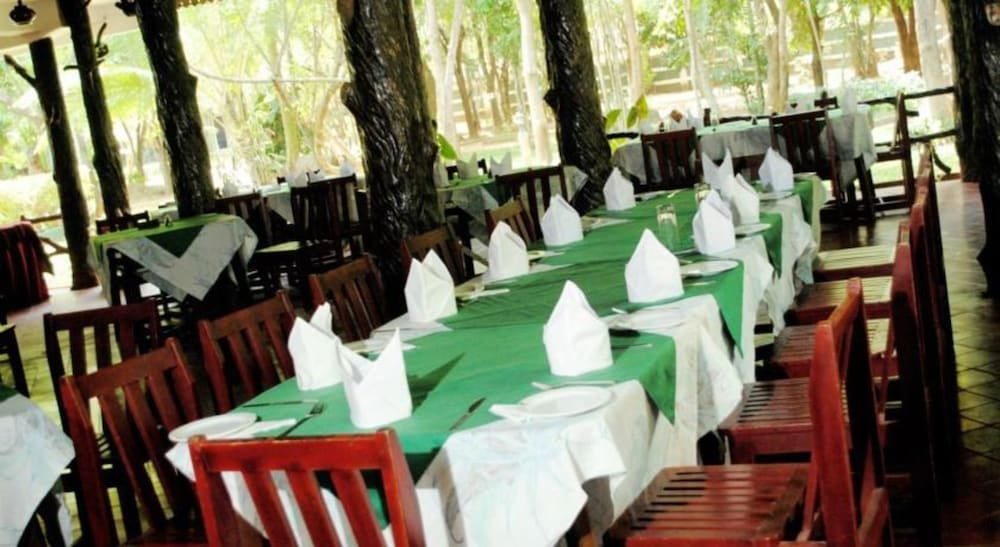 Eden Garden Hotel 13/18