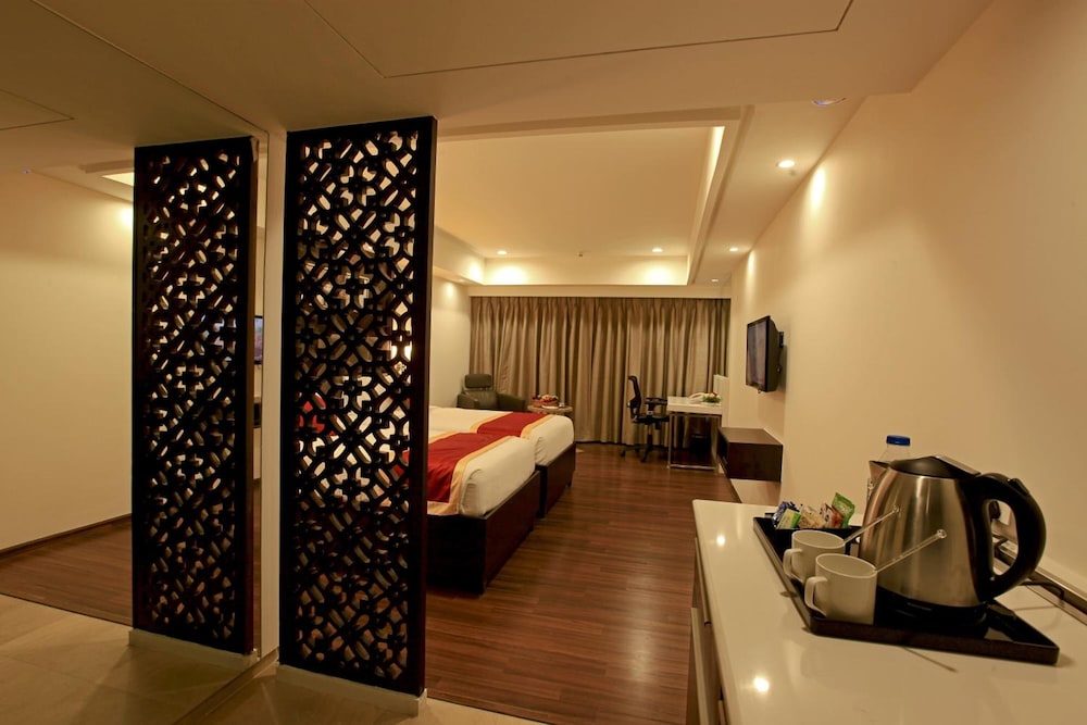 Goutham Grand Hotel 26/26
