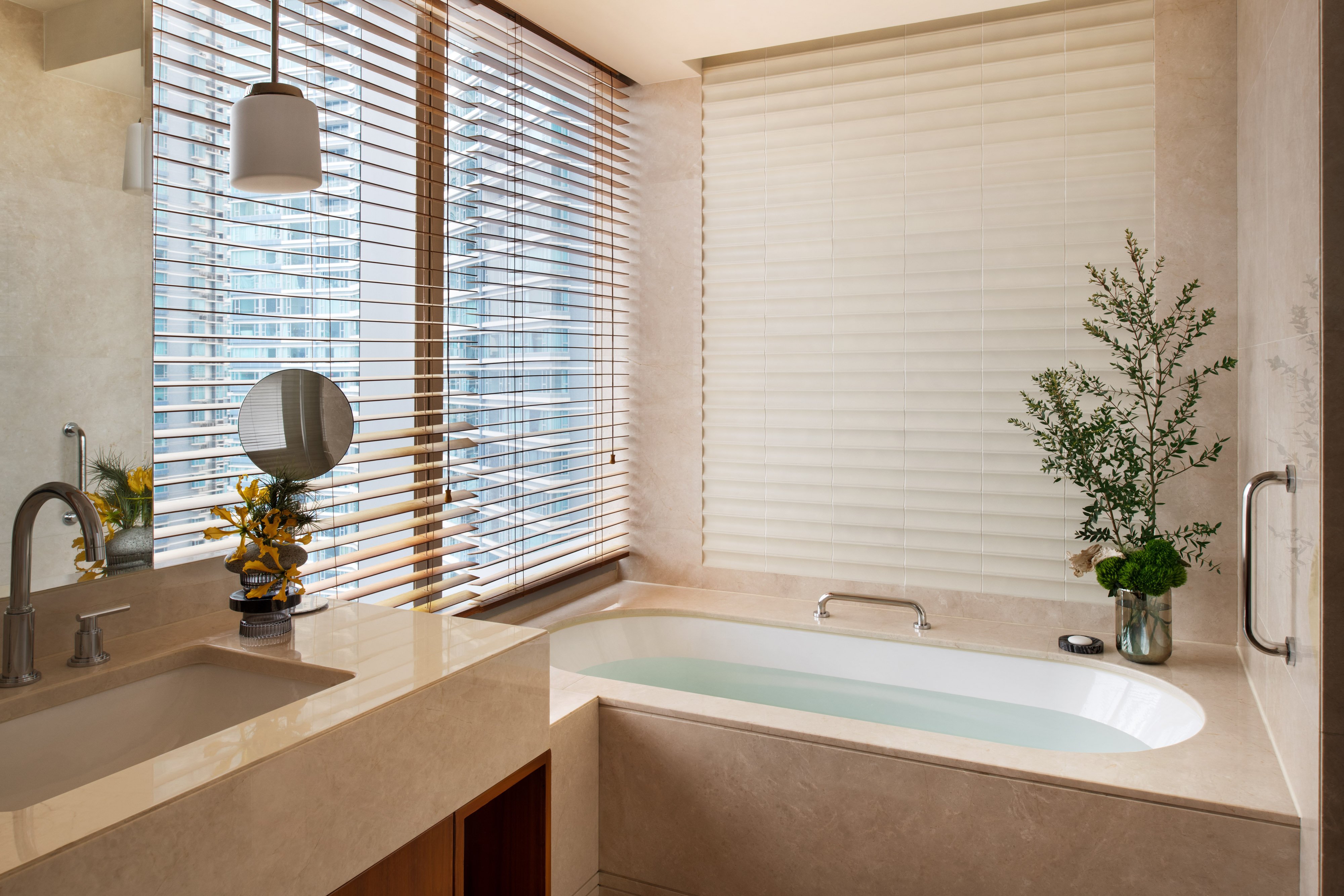 Mandarin Oriental Macau 48/50
