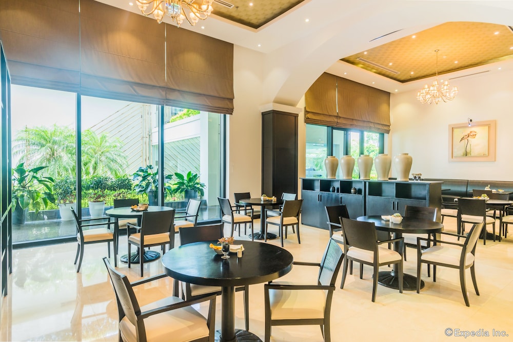 Elegant Suites Westlake 53/72