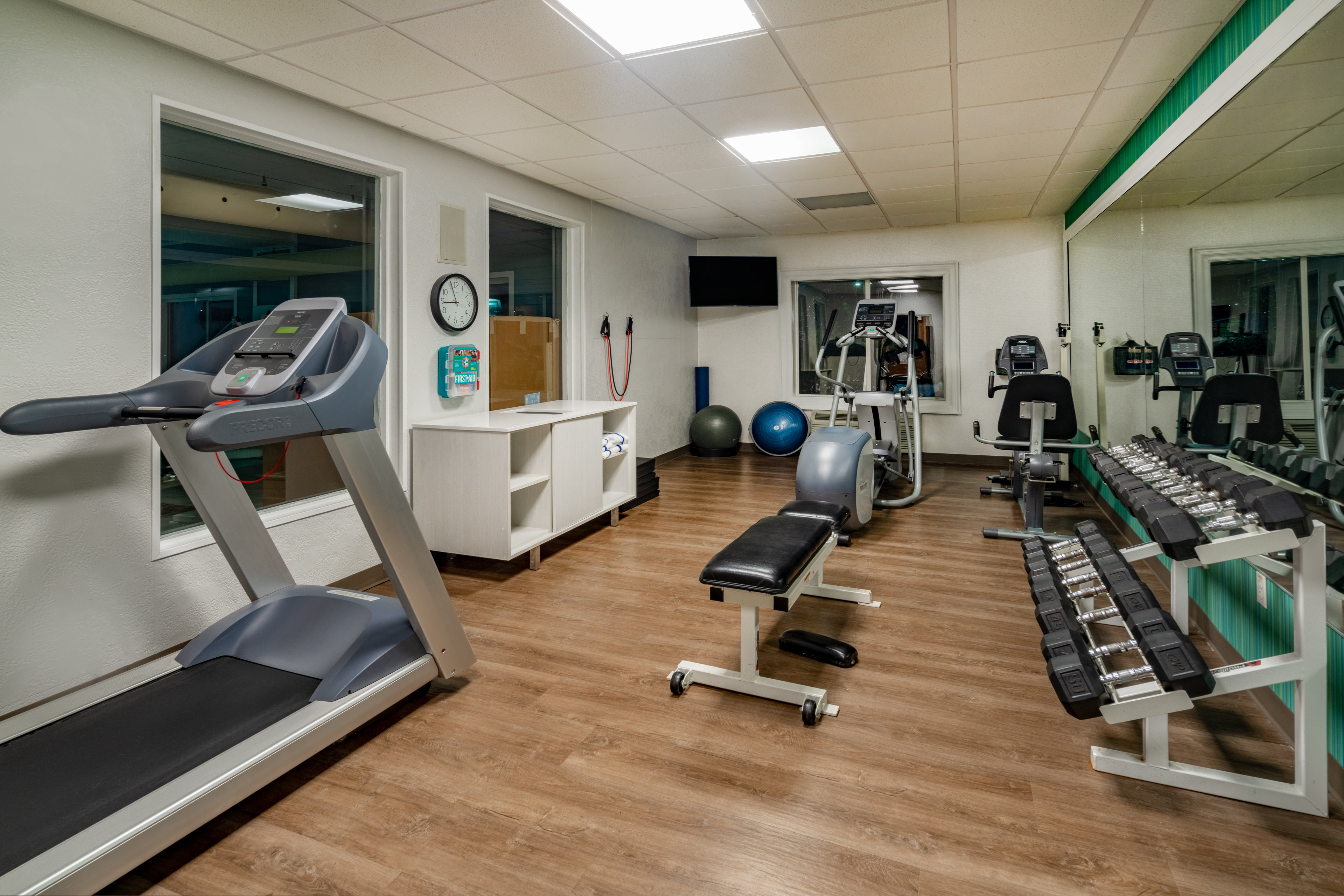 Holiday Inn Express Hotel And Suites Magee 33/49