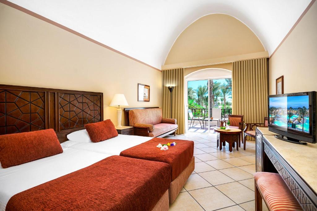 Superior, Double or Twin Bed, Lateral Side Sea View