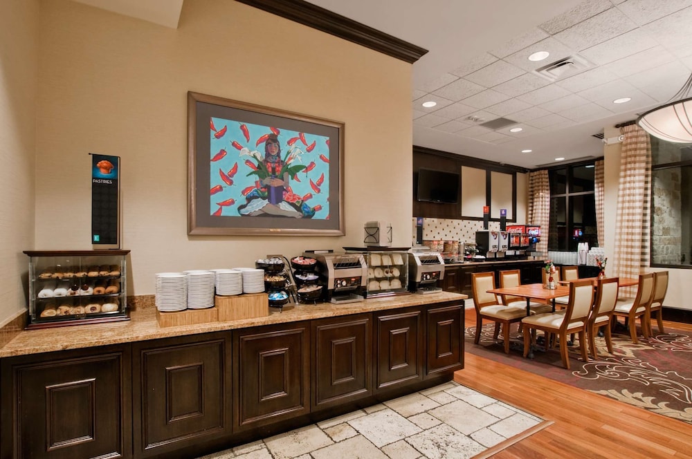 Embassy Suites By Hilton San Antonio Riverwalk Downtown 48/70