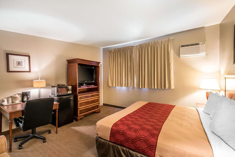 ECONO LODGE 12/36