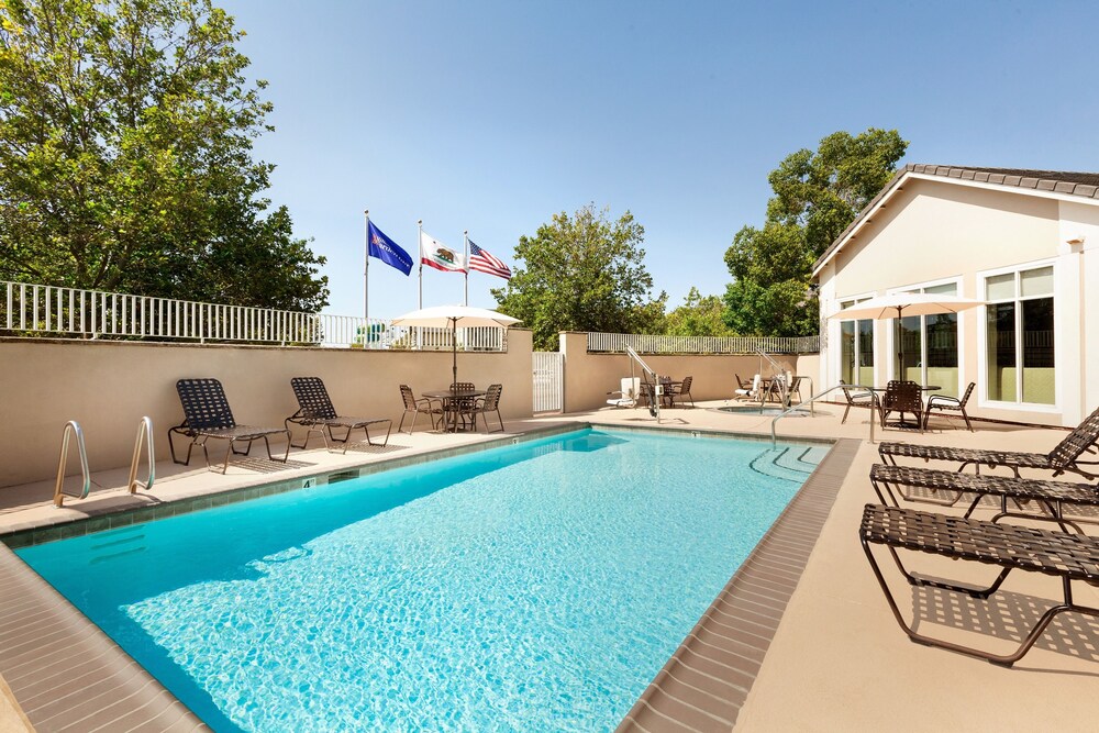 Hilton Garden Inn Roseville 1/50
