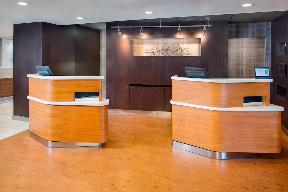 Lobby at Courtyard By Marriott Birmingham Homewood, BIRMINGHAM - AL
