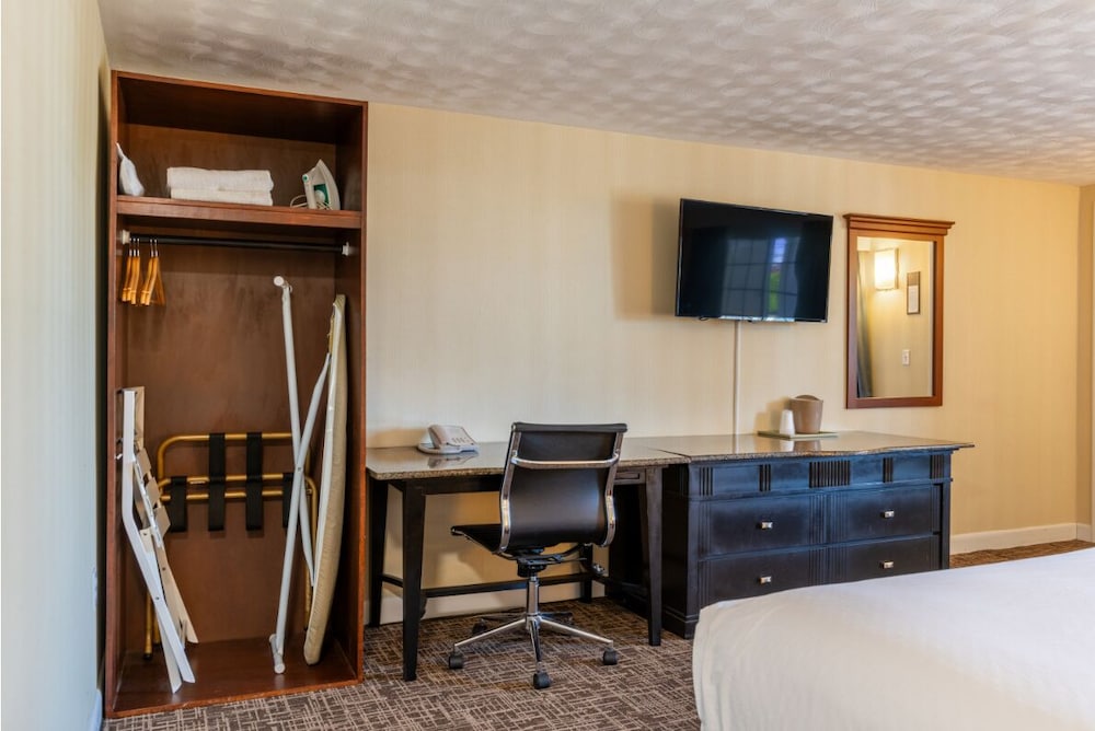 Room, 2 Queen Beds, Pet Friendly, Ogunquit Hotel 5/10