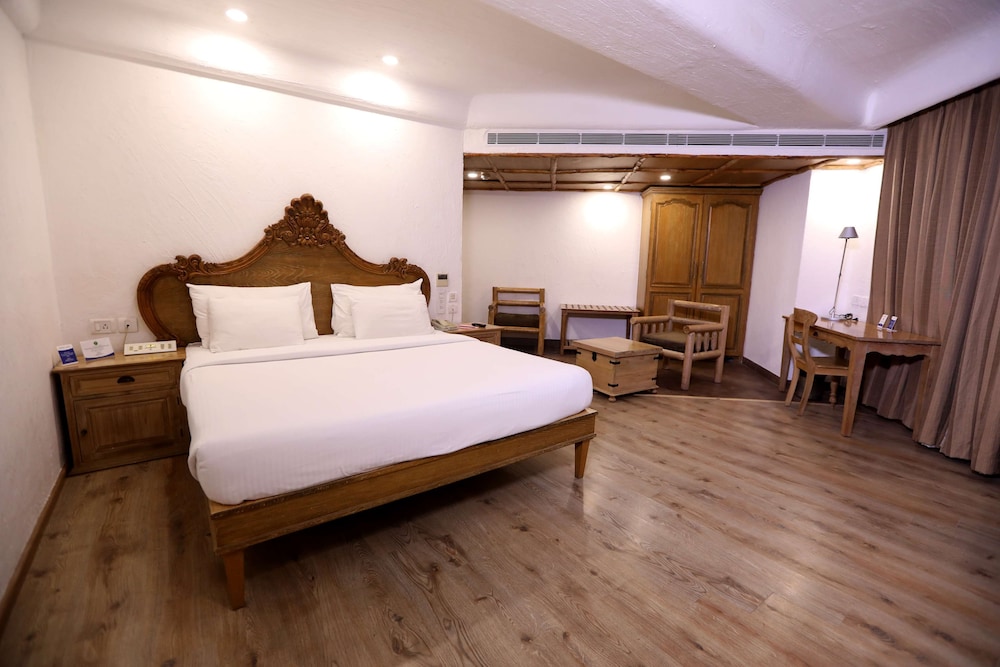 Shravanthi Sarovar Portico Bengaluru 15/50