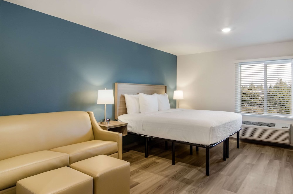 Room, King Bed, Accessible, WoodSpring Suites Tacoma - Lakewood 2/4