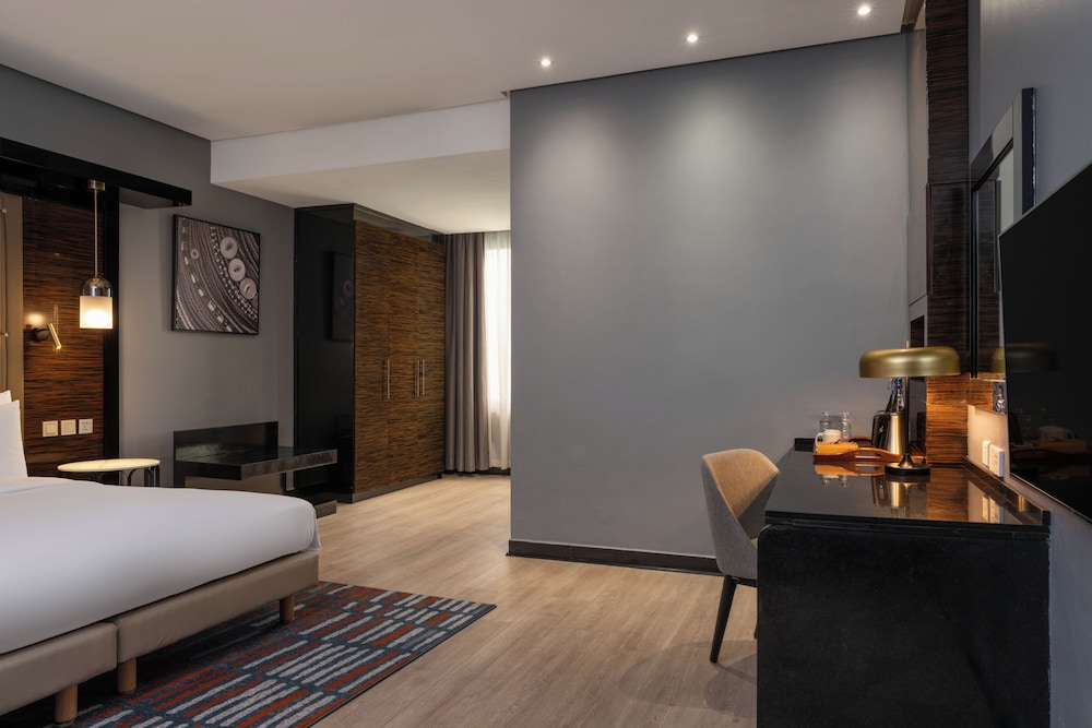 RADISSON BLU HOTEL, LUSAKA 24/49