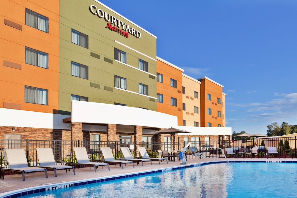 Courtyard Auburn 3/50
