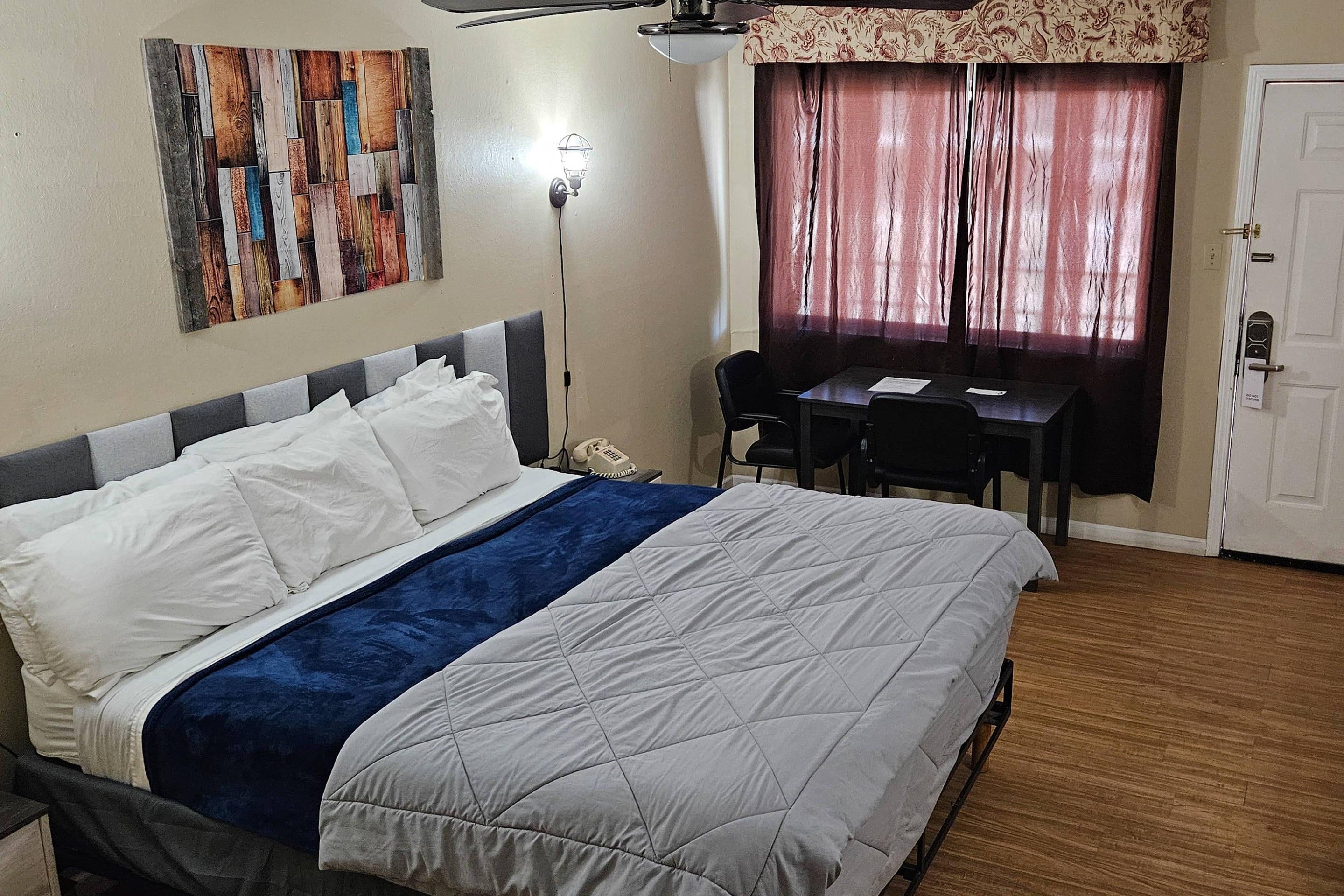 Room, King Bed