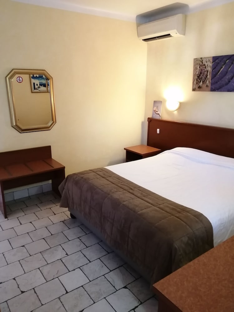 Auberge Les Arômes 6/45