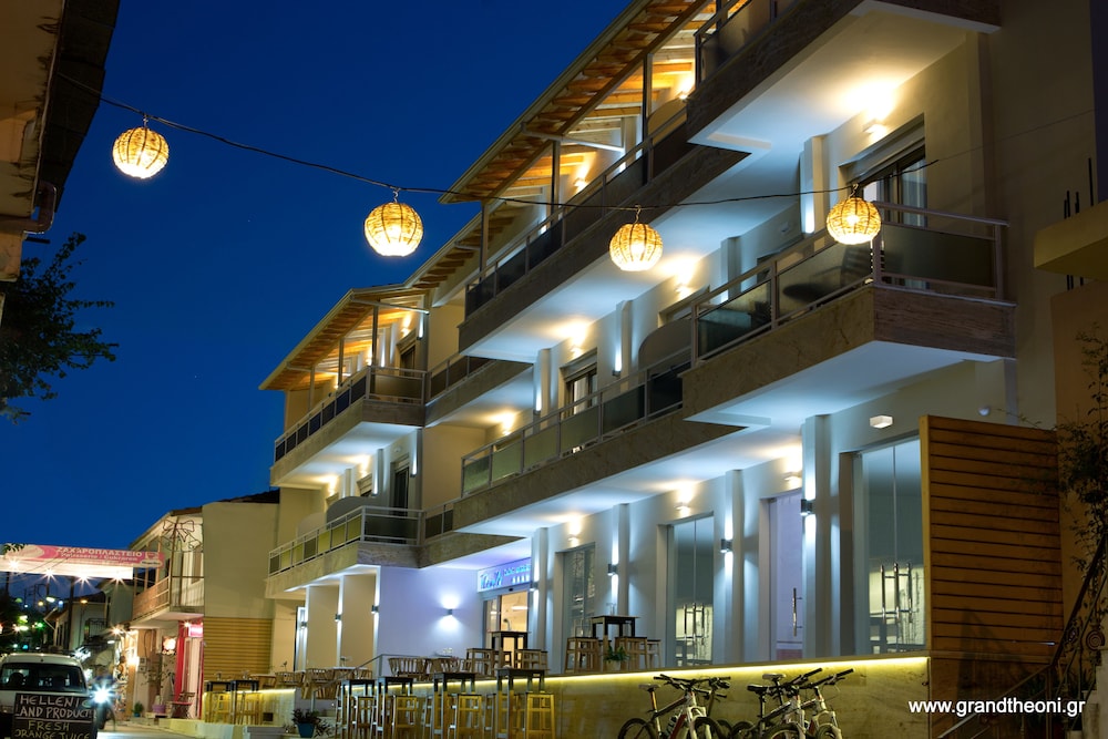 Grand Theoni Hotel Suites And Spa 3/71