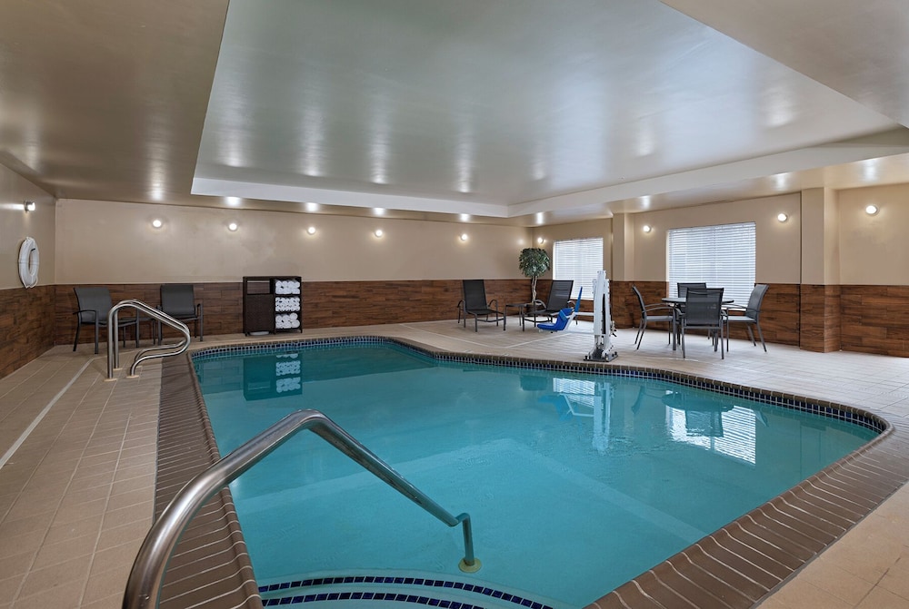 Fairfield Inn Suites By Marriott Edison South Plainfield 24/49