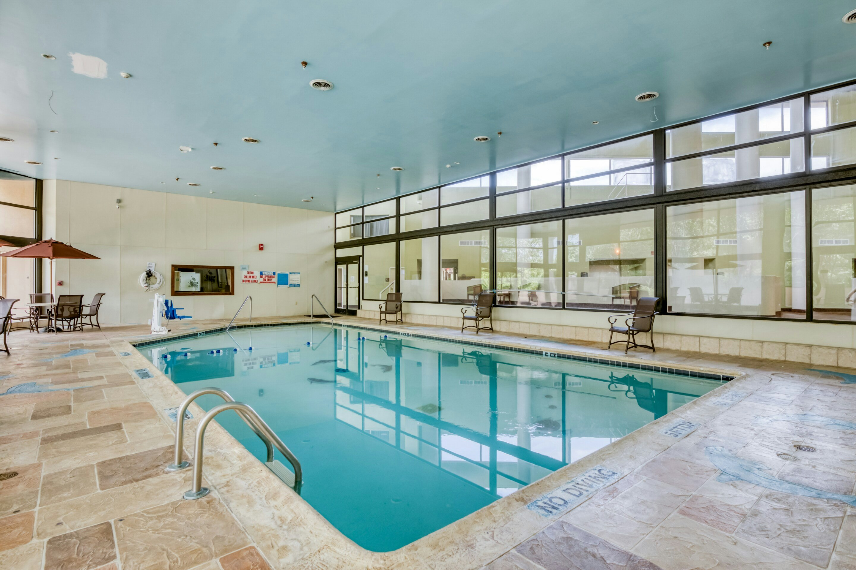 Gardentree Hotels Memphis East near I 40 25/37
