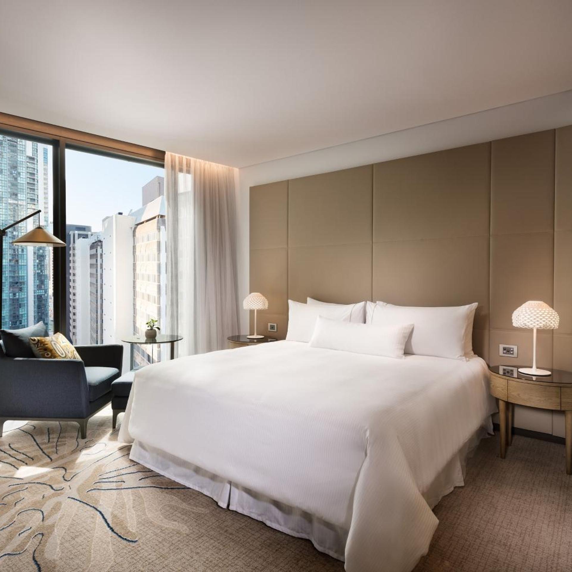 Club, King Bed, City View, Executive Level