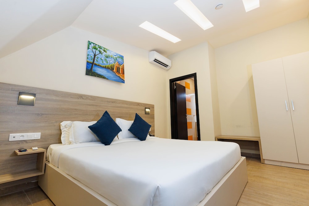 Hotel Silver Moon CI 11/68